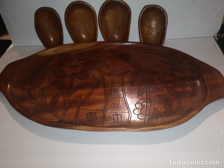Antig&uuml;edades: Bandeja de madera tallada para aperitivo - Foto 2