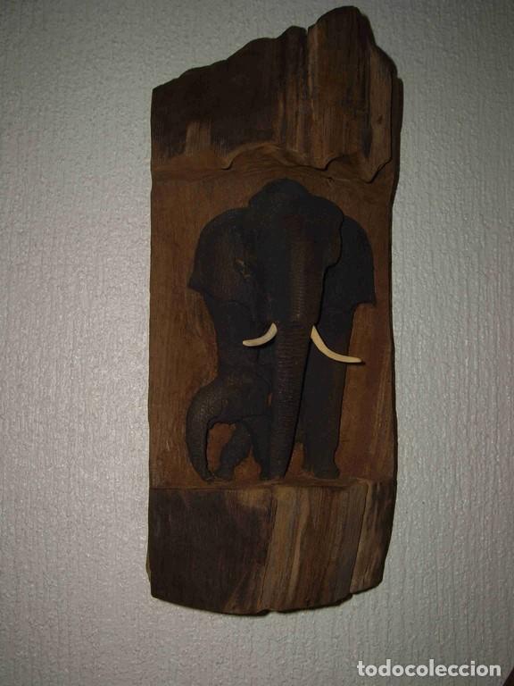Antig&uuml;edades: PANEL MADERA 2 ELEFANTES PEQUE&Ntilde;O - Foto 1