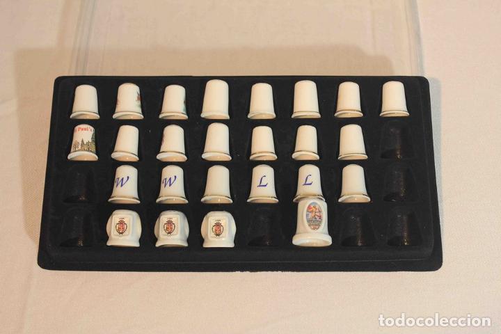 Antig&uuml;edades: SET DE 25 DEDALES PORCELANA - Foto 2