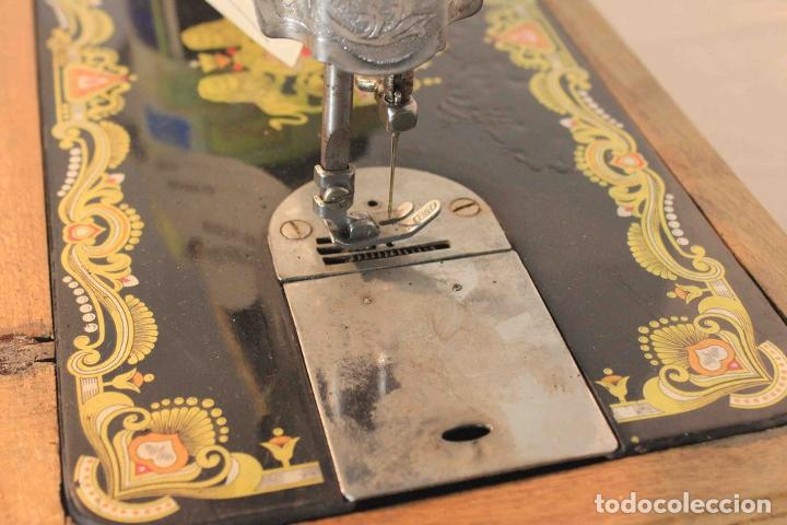 Antig&uuml;edades: MAQUINA COSER SOBREMESA - Foto 3