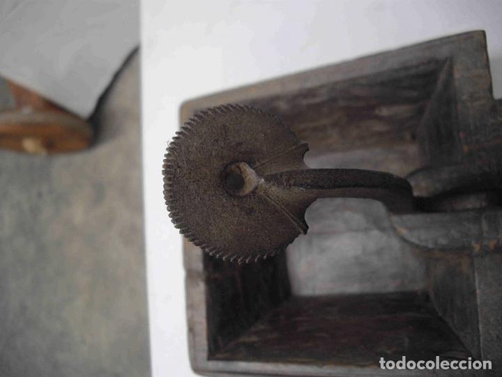 Antig&uuml;edades: PORTAVELAS MADERA HIERRO 26 - Foto 7