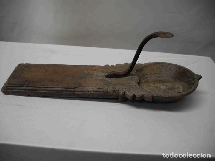 Antig&uuml;edades: PORTAVELAS MADERA HIERRO 18 - Foto 1