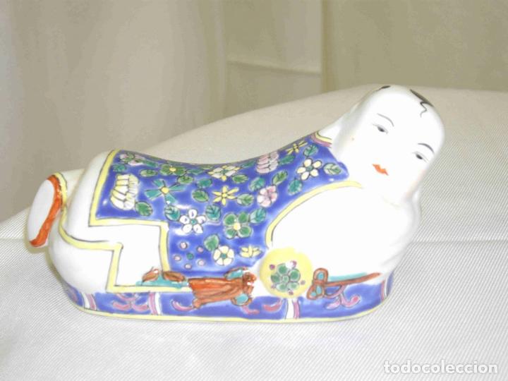 Antig&uuml;edades: MINI ALMOHADA PORCELANA BUDA AZUL - Foto 1