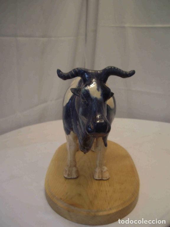 Antig&uuml;edades: FIGURA VACA AZUL - Foto 2