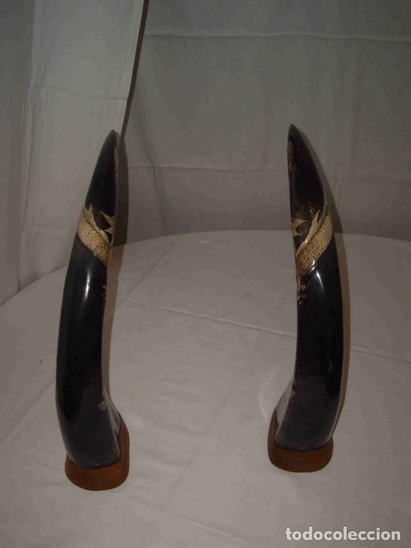 Antig&uuml;edades: PAREJA ASTAS TALLADAS 38CM - Foto 2