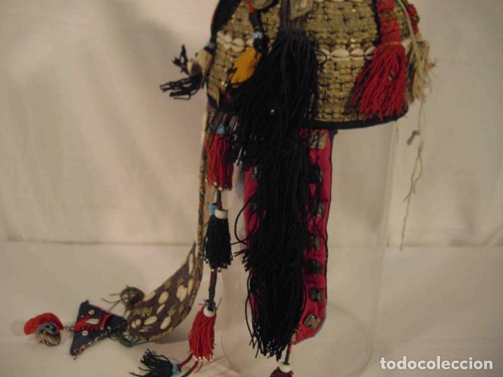 Antig&uuml;edades: GORRO ORIENTAL METAL Y CONCHAS - Foto 3