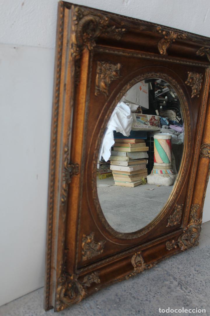 Antig&uuml;edades: espejo de madera y resina - Foto 2