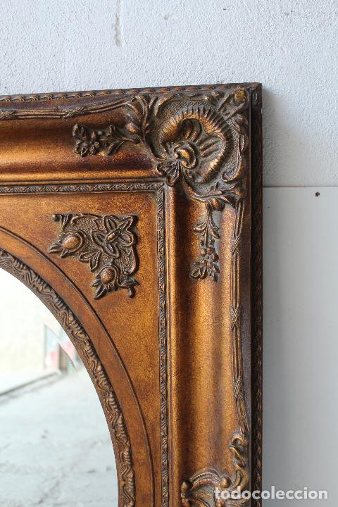 Antig&uuml;edades: espejo de madera y resina - Foto 1