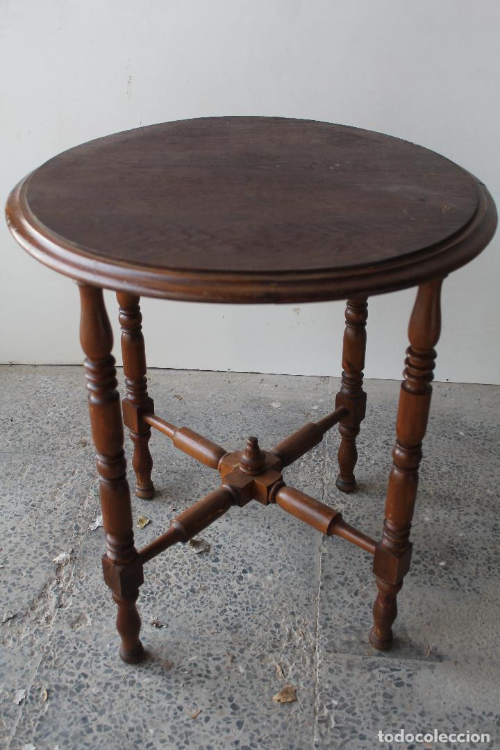 Antig&uuml;edades: mesa auxiliar de madera - Foto 1