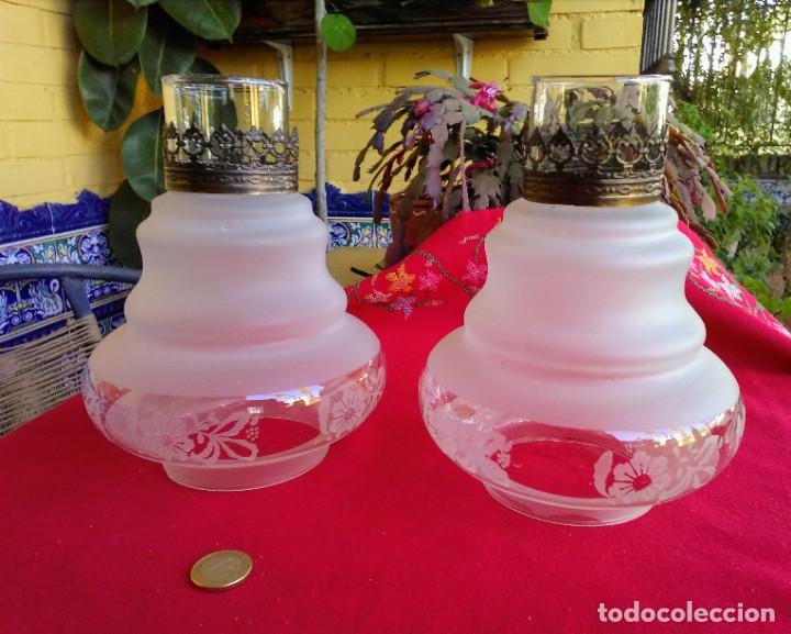 Antig&uuml;edades: Tulipa antigua de l&aacute;mpara - Foto 1