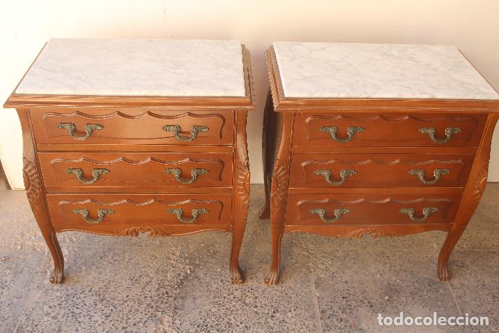 Antig&uuml;edades: Pareja de mesillas antiguas - Foto 2