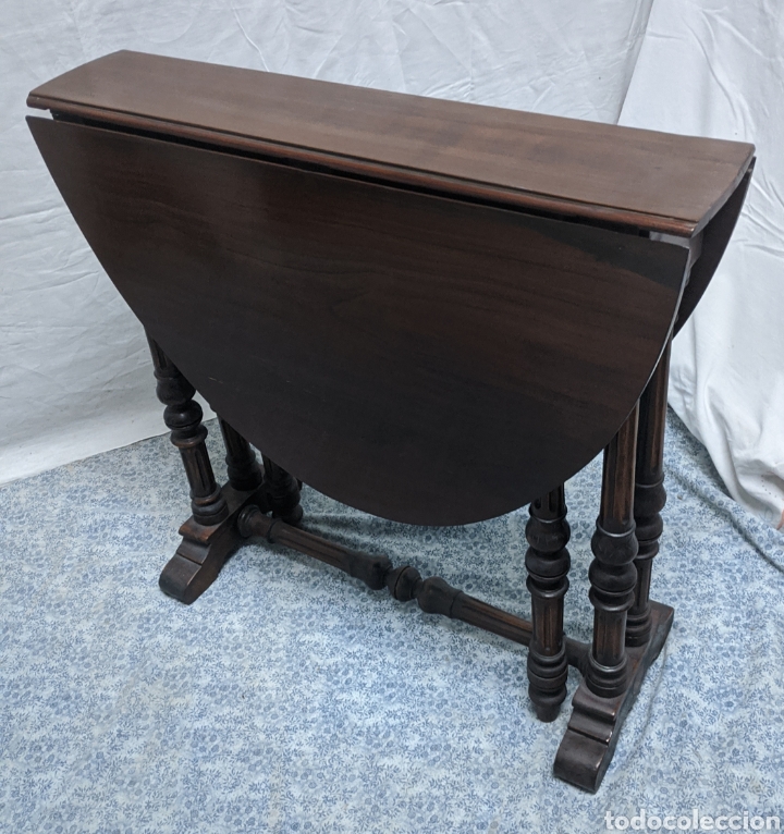 Antig&uuml;edades: Mesa con alas - Foto 1