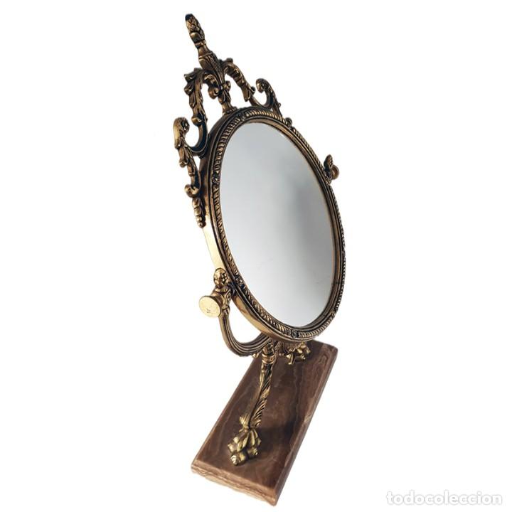 Antig&uuml;edades: Espejo basculante de bronce de tocador con base de m&aacute;rmol. - Foto 2