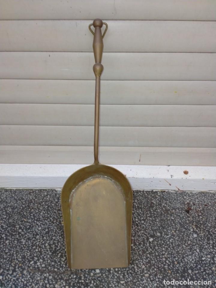 Antig&uuml;edades: PALETA PALA DE BRONCE PARA CHIMENEA - Foto 1