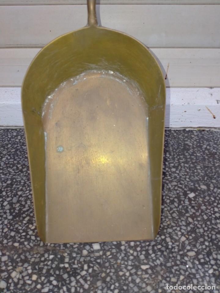 Antig&uuml;edades: PALETA PALA DE BRONCE PARA CHIMENEA - Foto 2
