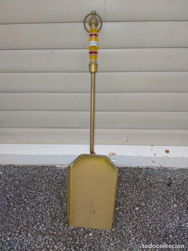 Antig&uuml;edades: PALETA PALA DE BRONCE PARA CHIMENEA - Foto 1