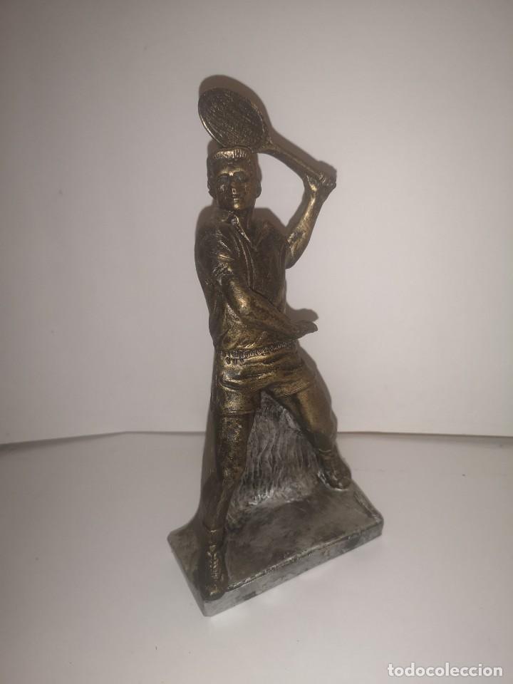 Antig&uuml;edades: Figura de tenista - Foto 1