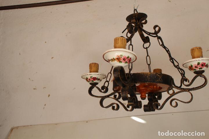 Antig&uuml;edades: lampara de techo rustica de rueda - Foto 5