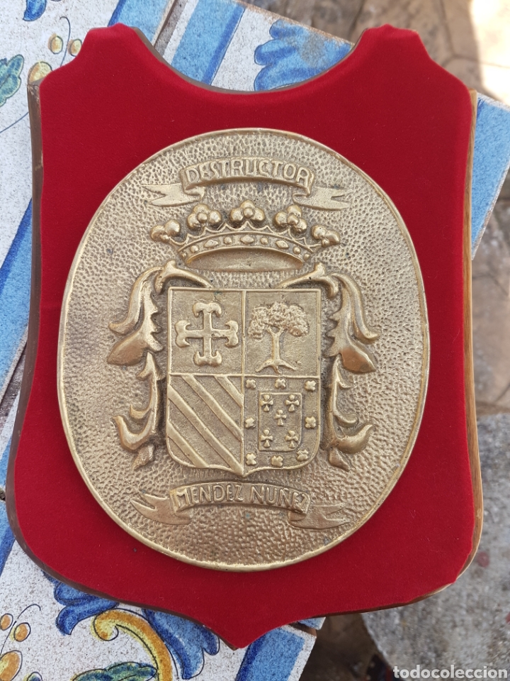 Antig&uuml;edades: ANTIGUA METOPA DE BRONCE DEL DESTRUCTOR MENDEZ NU&Ntilde;EZ