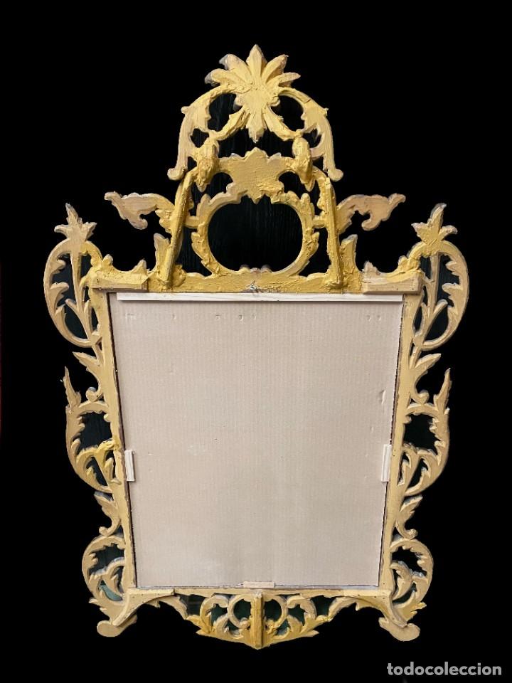 Antigüedades: Antiguo espejo, cornucopia de madera dorado al oro fino. XVIII. Barroco. 102x60 - Foto 2 - 242828990