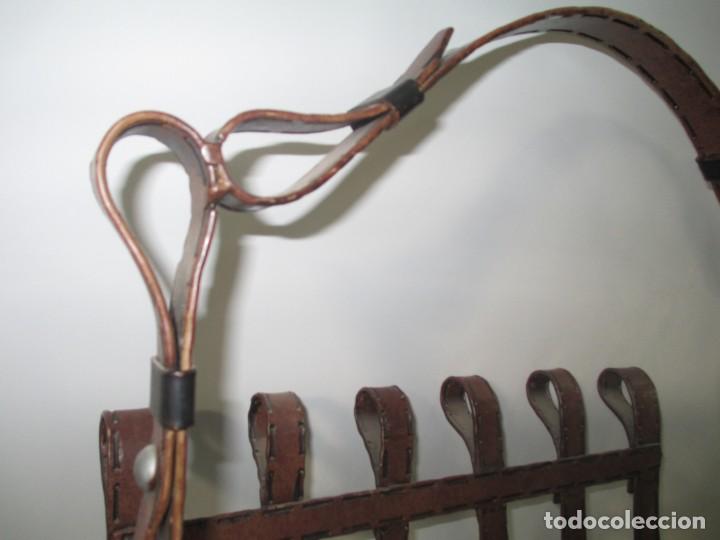 Antig&uuml;edades: REVISTERO DE HIERRO - Foto 2