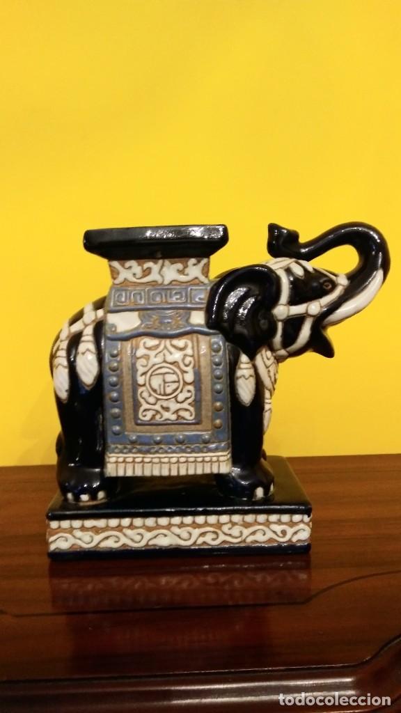 Antig&uuml;edades: ELEFANTE DE PORCELANA - Foto 1
