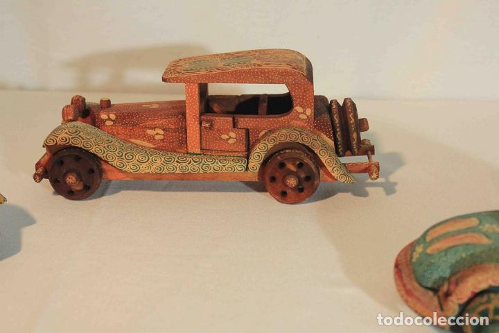 Antig&uuml;edades: SET 3 MAQUETAS AUTOS MADERA - Foto 4