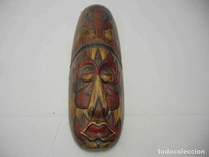 Antig&uuml;edades: MASCARA MADERA ROJO - Foto 1