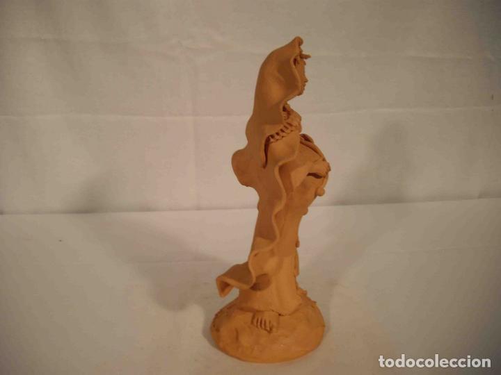 Antig&uuml;edades: FIGURA BARRO NUESTRA SE&Ntilde;ORA DE O - Foto 2