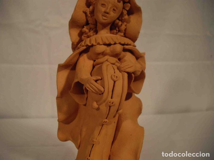Antig&uuml;edades: FIGURA BARRO NUESTRA SE&Ntilde;ORA DE O - Foto 5