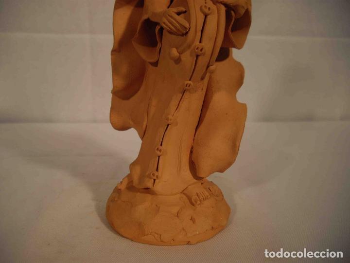 Antig&uuml;edades: FIGURA BARRO NUESTRA SE&Ntilde;ORA DE O - Foto 6