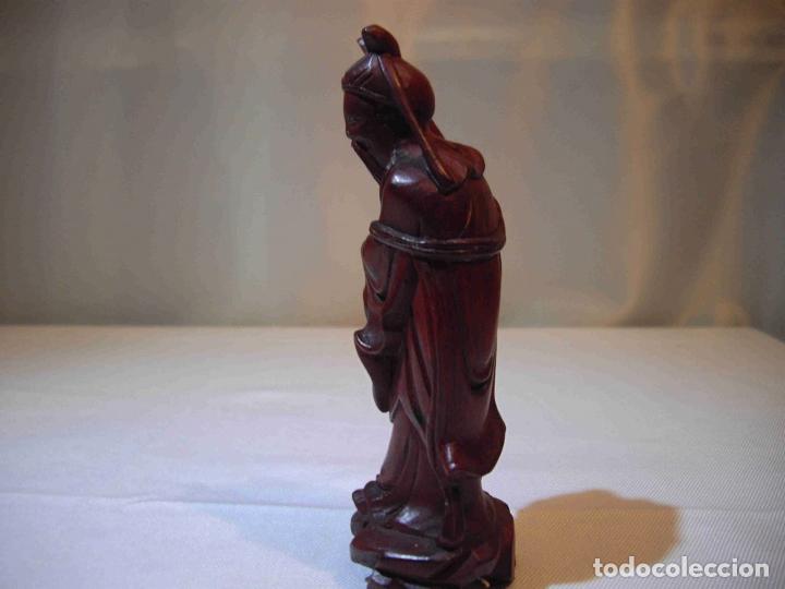 Antig&uuml;edades: FIGURA TALLA MADERA MANDARIN CON BEBE - Foto 2