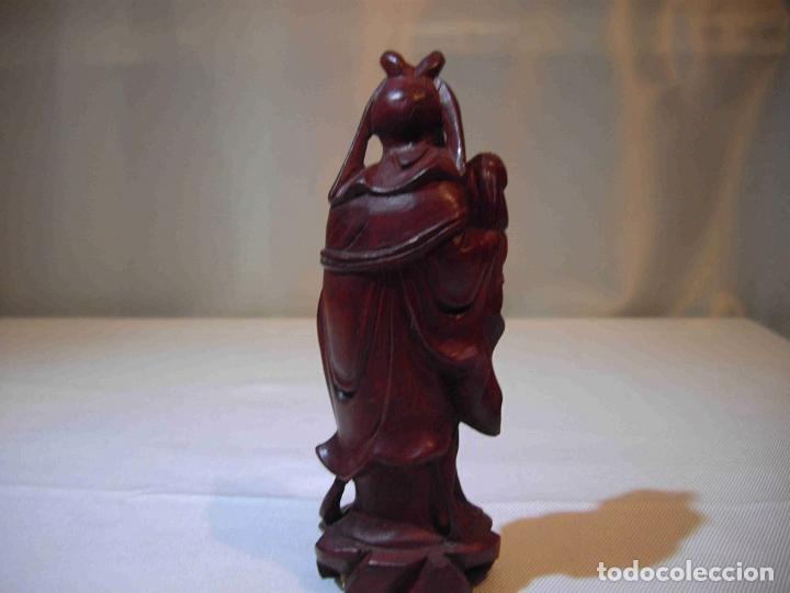 Antig&uuml;edades: FIGURA TALLA MADERA MANDARIN CON BEBE - Foto 3