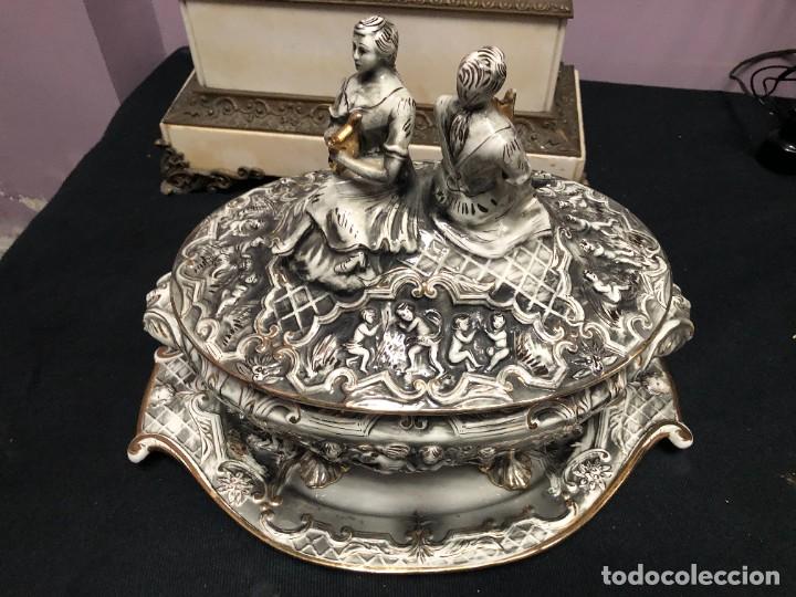 Antig&uuml;edades: SOPERA ANTIGUA CON FUENTE BAJA - Foto 1