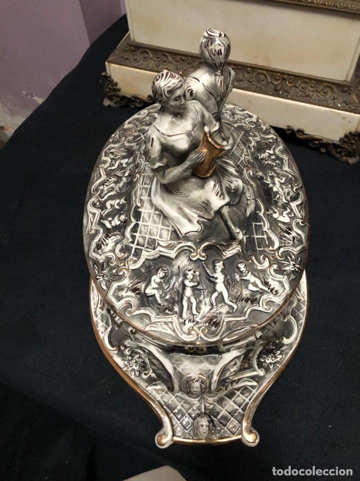Antig&uuml;edades: SOPERA ANTIGUA CON FUENTE BAJA - Foto 2