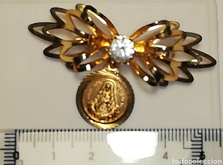 Antig&uuml;edades: Broche con medalla de la Virgen del Roc&iacute;o - Foto 1