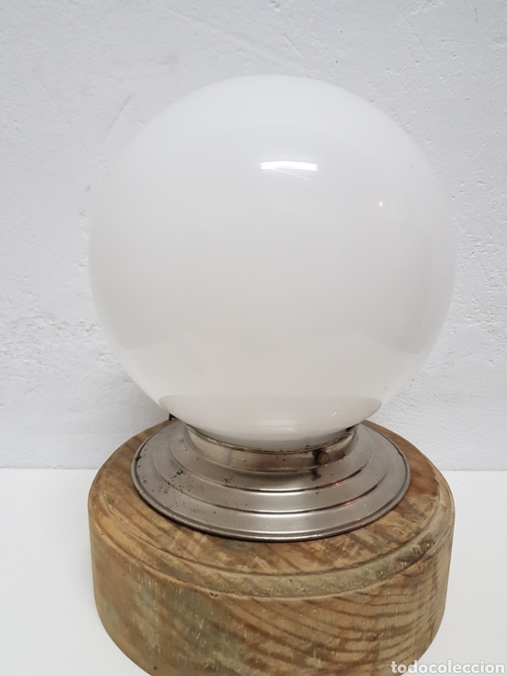 Antig&uuml;edades: Plaf&oacute;n redondo de opalina blanca - Foto 1