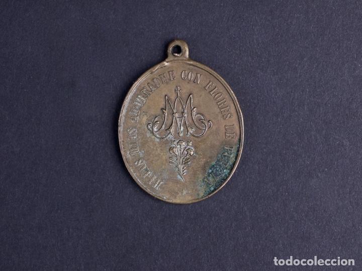 Antig&uuml;edades: MEDALLA DE LA VIRGEN EN BRONCE - Foto 2