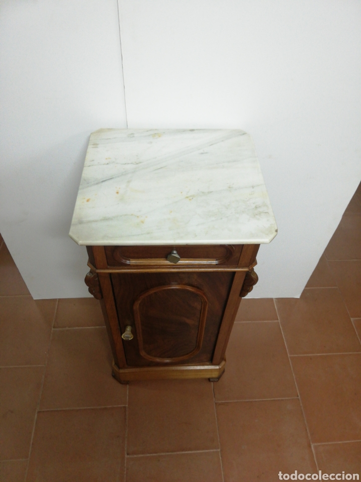 Antig&uuml;edades: Mesilla de noche restaurada - Foto 2