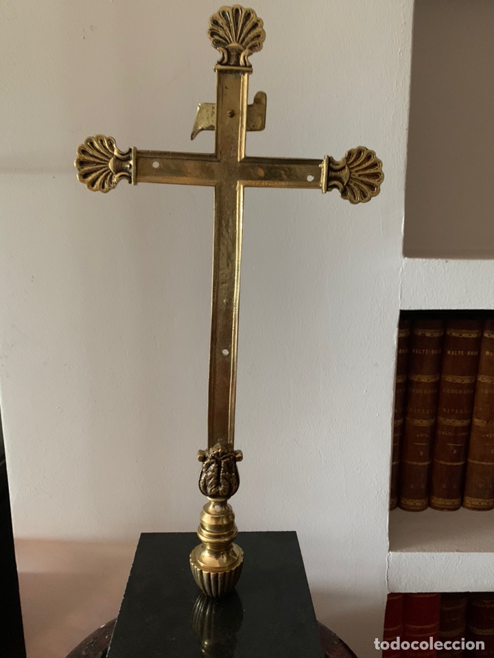 Antig&uuml;edades: Cruz de bronce - Foto 1