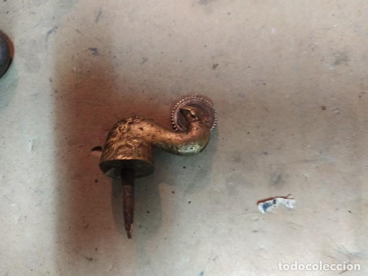 Antig&uuml;edades: Super lote de herrajes de caballo. - Foto 6