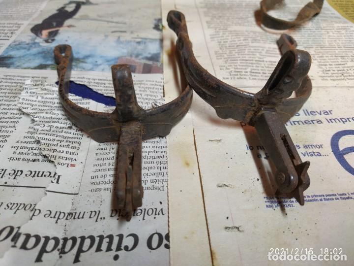 Antig&uuml;edades: Super lote de herrajes de caballo. - Foto 12