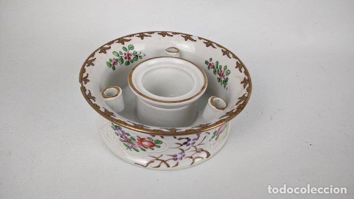 Antig&uuml;edades: Antiguo tintero de porcelana - Foto 1