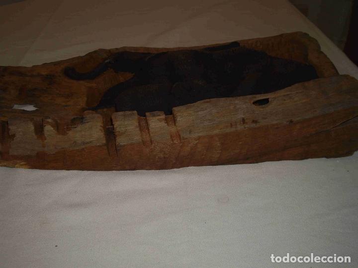 Antig&uuml;edades: PANEL MADERA 3 ELEFANTES - Foto 4