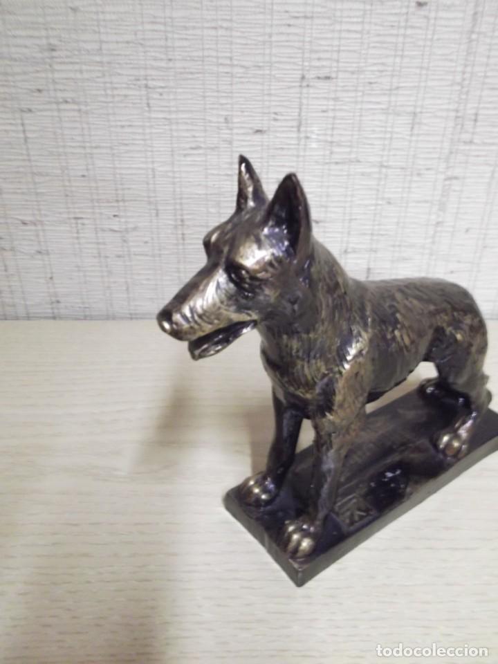 Antig&uuml;edades: Perro de resina.19cm x 175cm - Foto 7