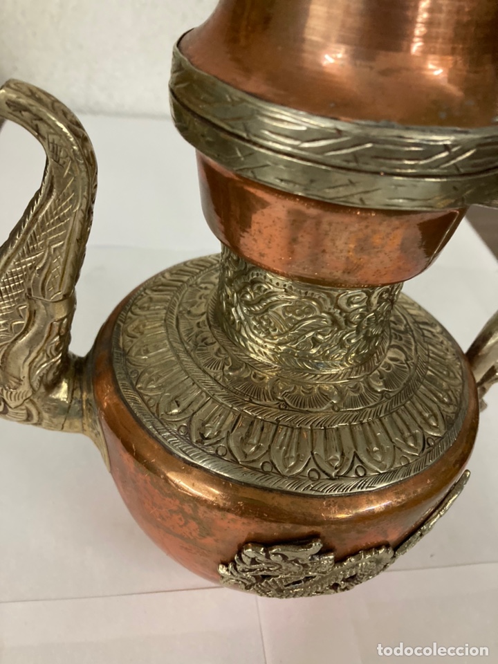 Antig&uuml;edades: Tetera antigua en cobre figuras drag&oacute;n - Foto 2