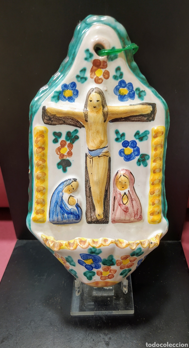 Antig&uuml;edades: Benditera cer&aacute;mica con calvario - Foto 1