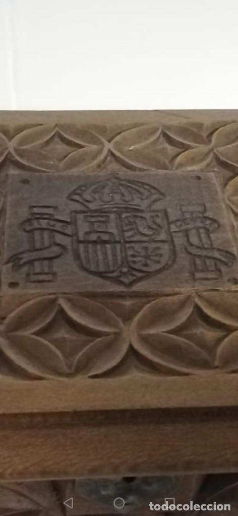 Antig&uuml;edades: Caja de madera tallada con escudo de Espa&ntilde;a - Foto 11