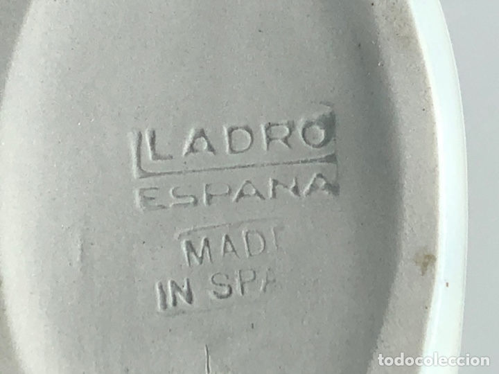 Antig&uuml;edades: REF: PP063G &ldquo;BOTA ARLEQU&Iacute;N&rdquo; LLADR&Oacute; - Foto 6