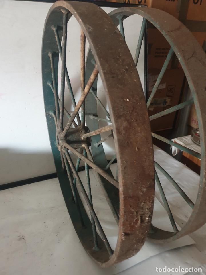 Antig&uuml;edades: RUEDAS DE HIERRO - Foto 3